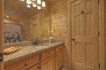 Bearcat Lodge - Entry Level Attached Bathroom 